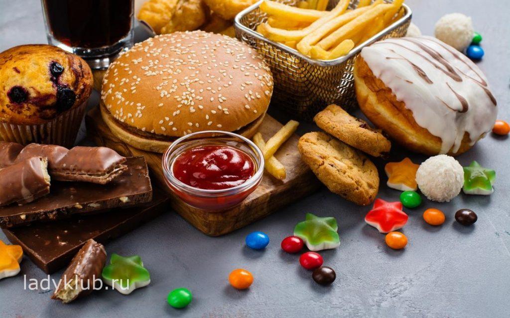 Как правильно питаться кормящей маме? 3 Каких продуктов следует избегать в период грудного вскармливания