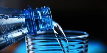 Сколько нужно пить воды в день, чтобы похудеть